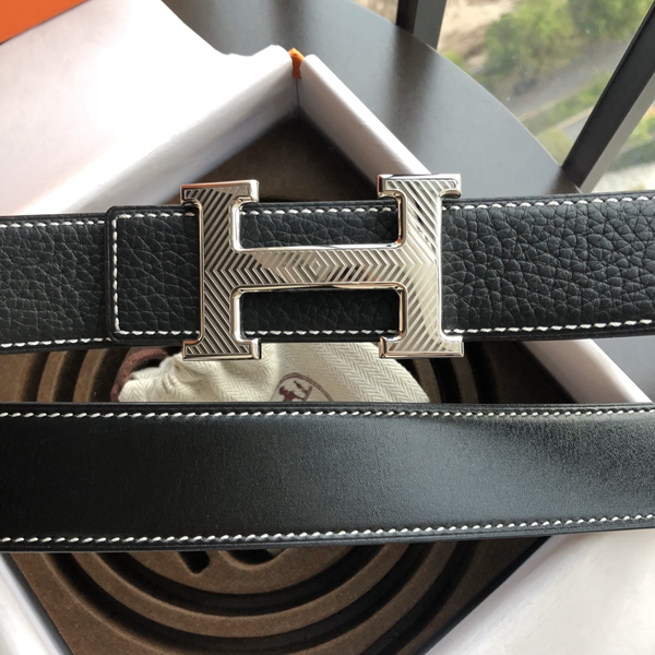 エルメスベルト正面デザイン